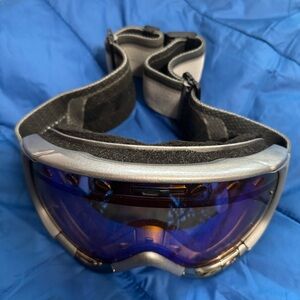 Smith phenom ski goggles.  Good used condition